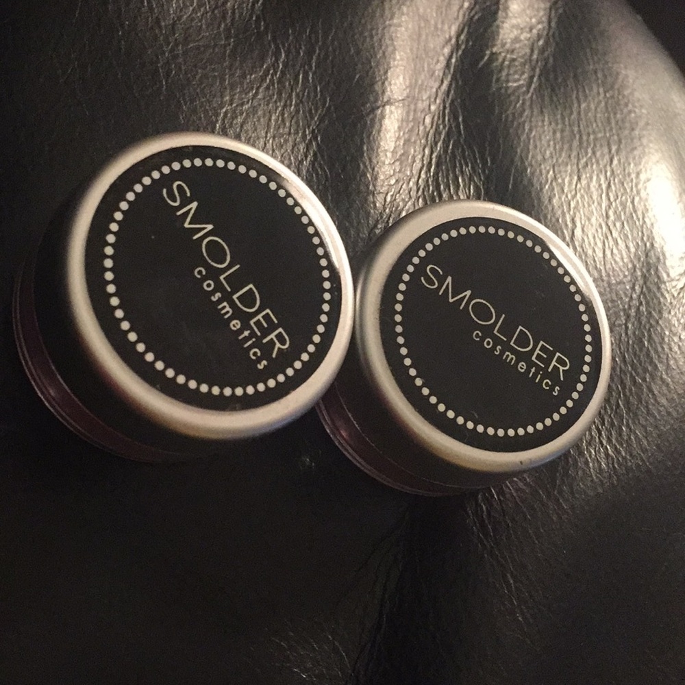 🚨must be bundled. Smolder loose pigments